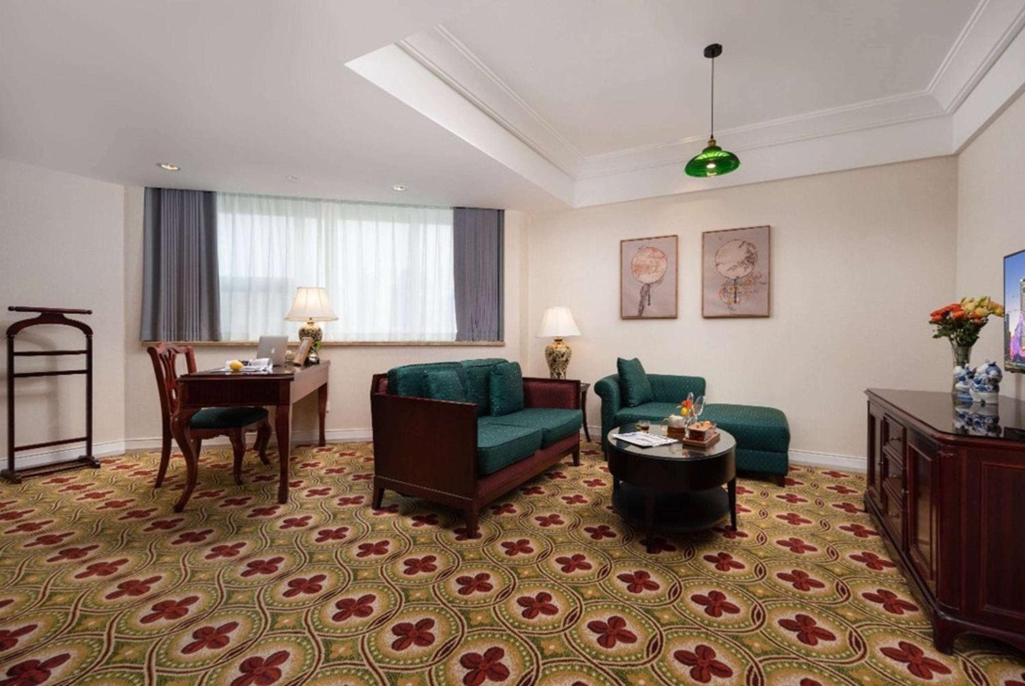 Ramada Plaza Optics Valley Hotel Wuhan Eksteriør bilde