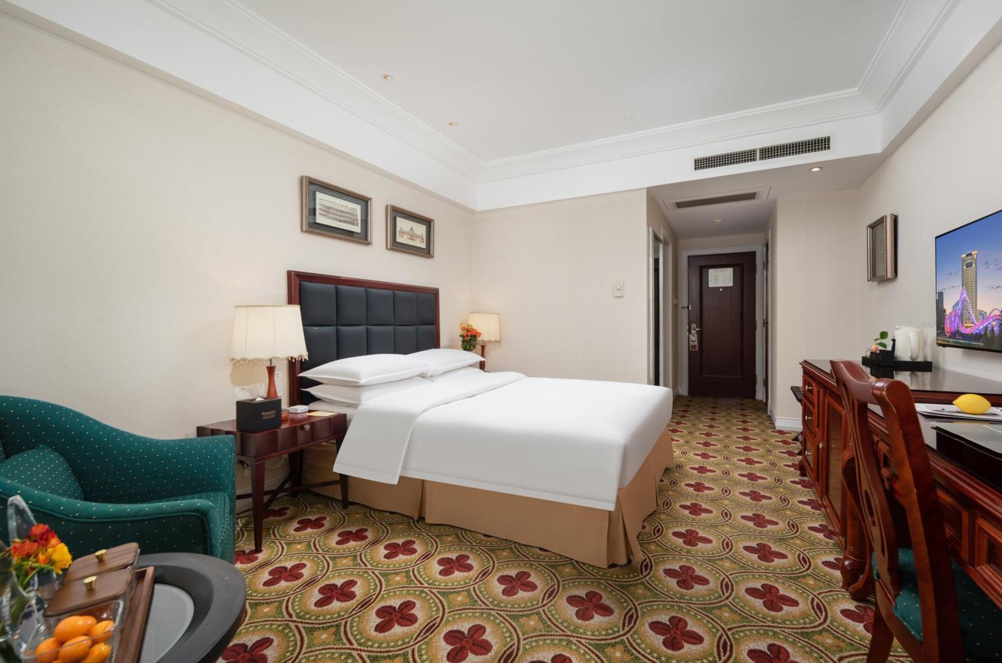 Ramada Plaza Optics Valley Hotel Wuhan Eksteriør bilde