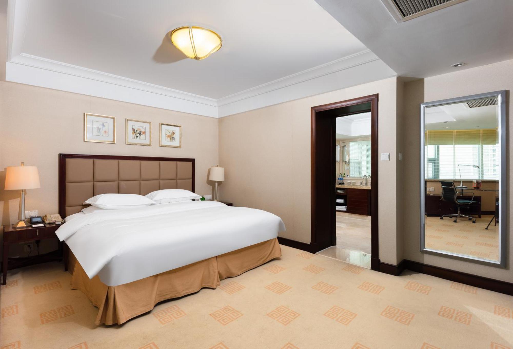 Ramada Plaza Optics Valley Hotel Wuhan Eksteriør bilde